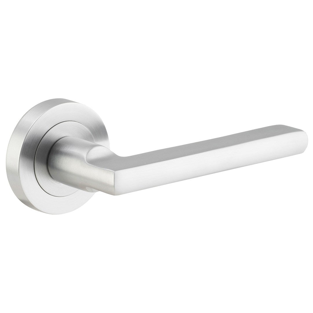 Iver Baltimore Passage Lever 1/2 Rnd Backplate Left Hand 52 X 58mm
