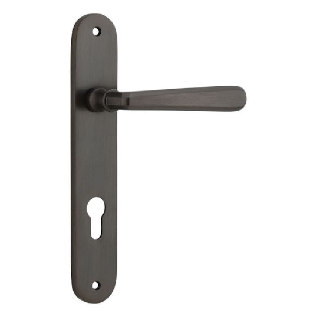 IVER COPENHAGEN ENTRANCE LEVER SET OVAL BACKPLATE 240 X 40 X 61MM