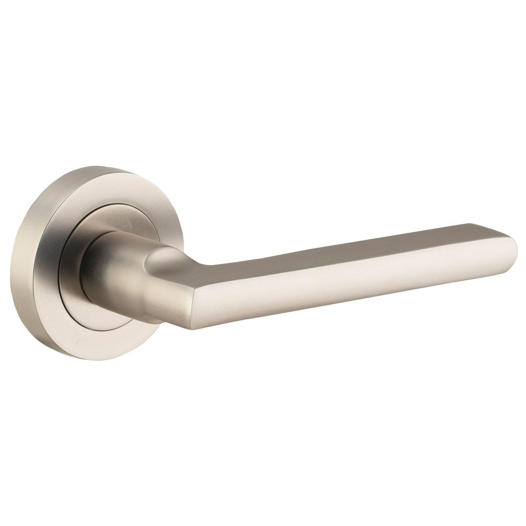 Iver Baltimore Passage Lever 1/2 Rnd Backplate Right Hand 52 X 58mm