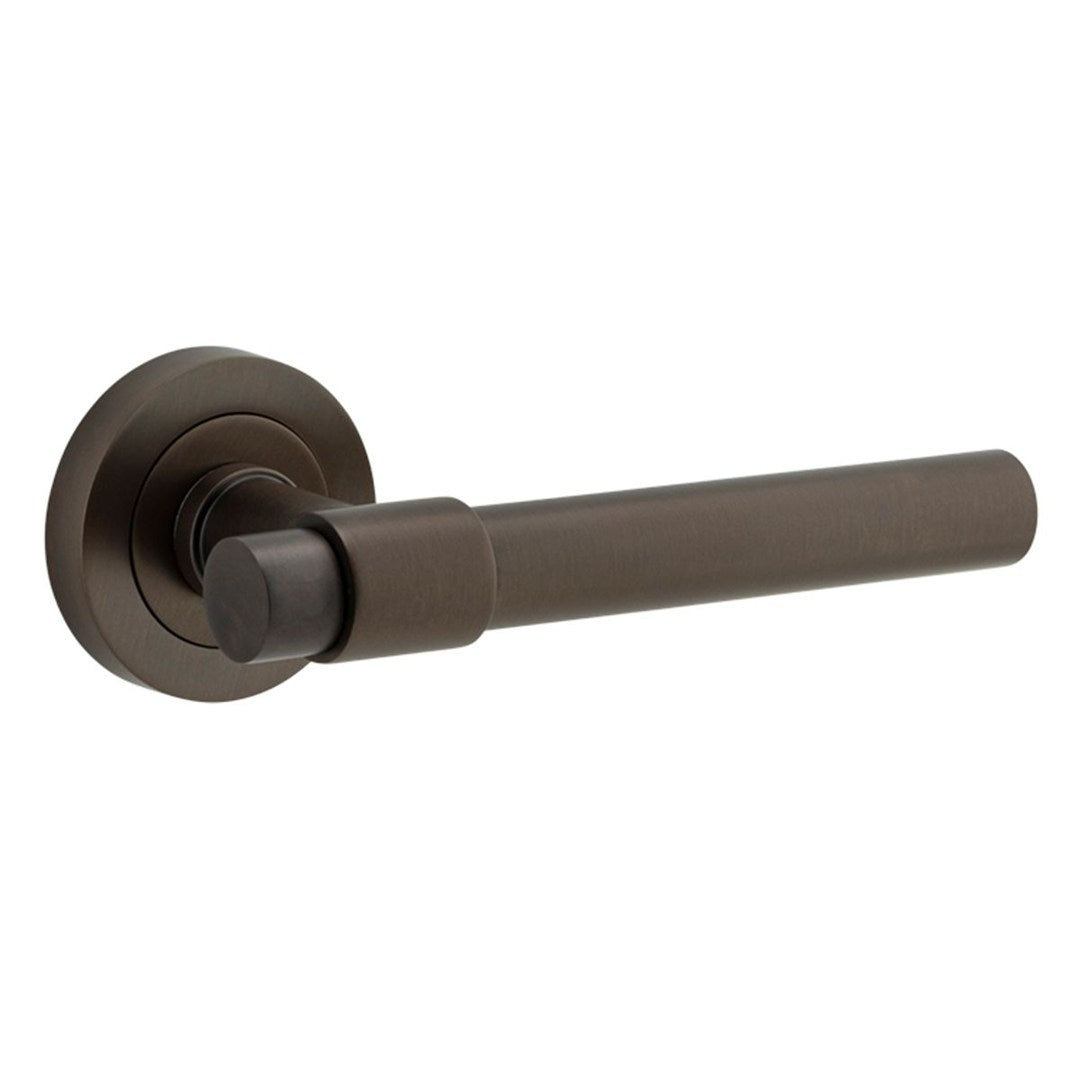 Iver Helsinki Lever 1/2 Set Rnd Backplate Right Hand 52mm X 44mm
