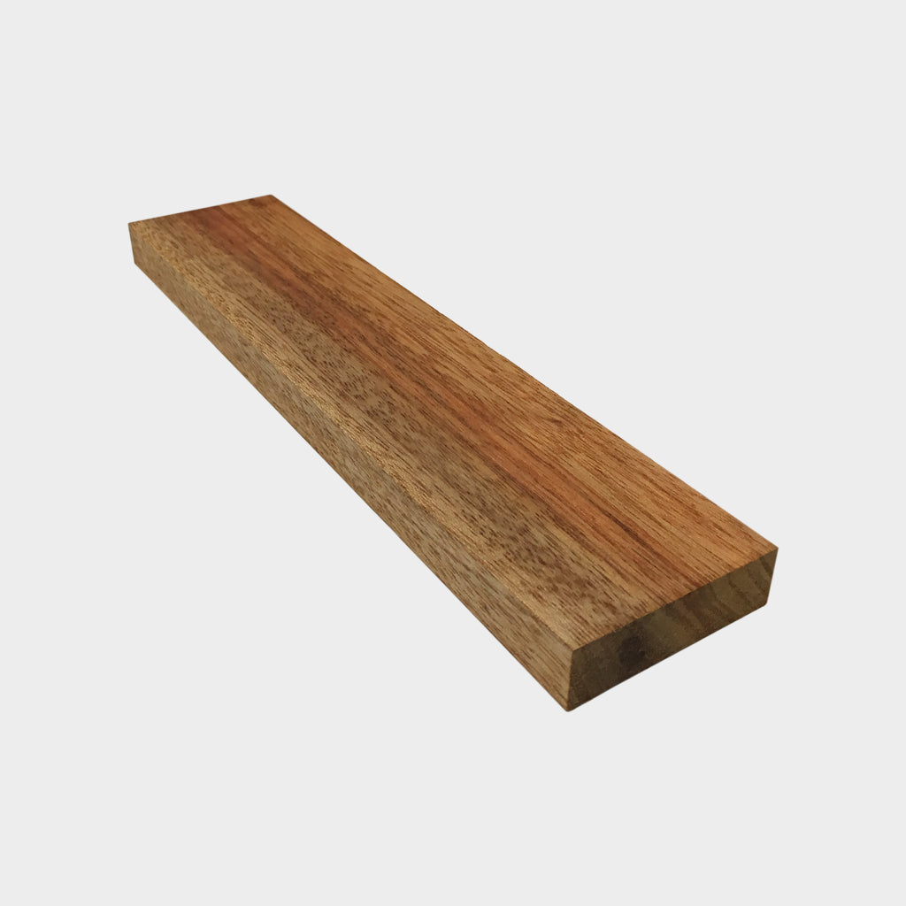 Meranti Moulding Dar