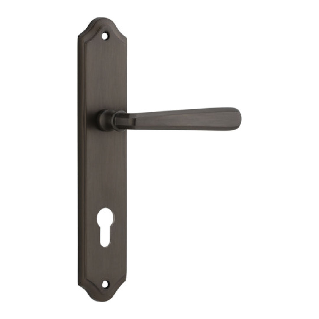 IVER COPENHAGEN ENTRANCE LEVER SET SHOULDERED BACKPLATE 240 X 40 X 61MM