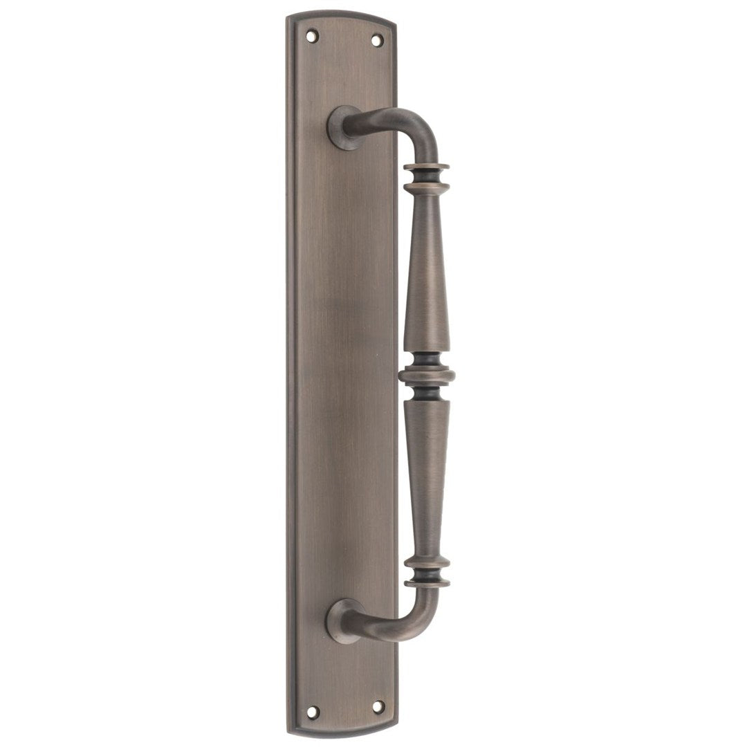 Iver Sarlat Pull Handle On Backplate 380 X 65 X 72mm