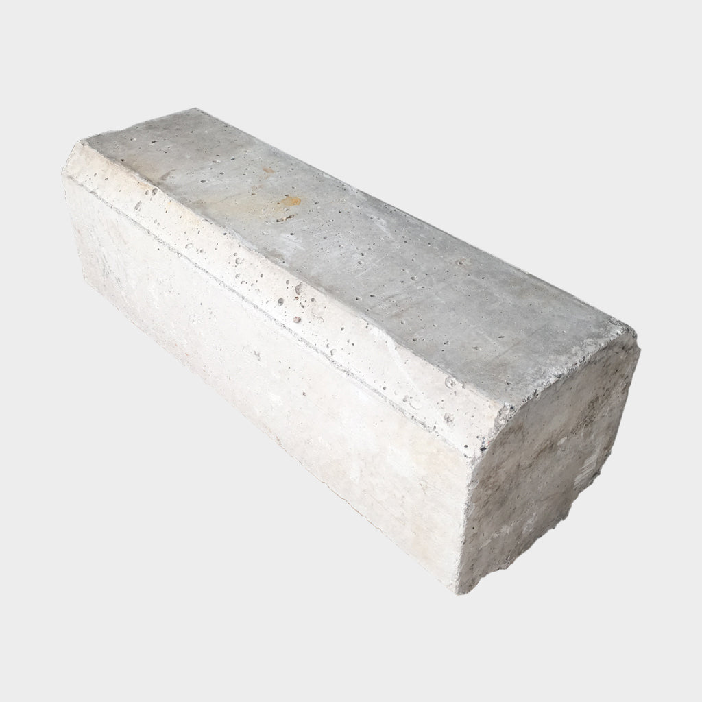 PRECAST CONCRETE STUMP